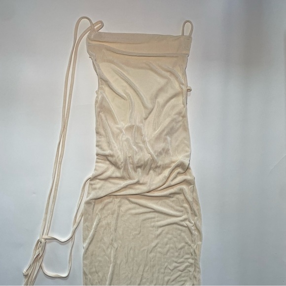 yg collection cream backless maxi dress - Picture 3 of 5